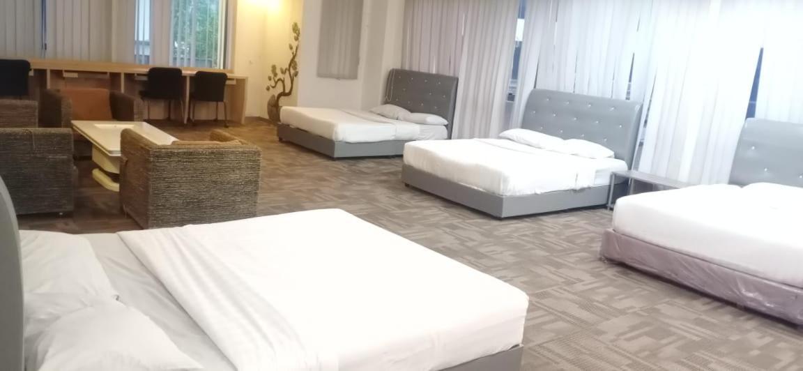 Golden Leaf Hotel Danga Bay Johor Bahru Exterior photo